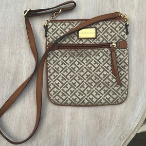 Tommy Hilfiger crossbody bag